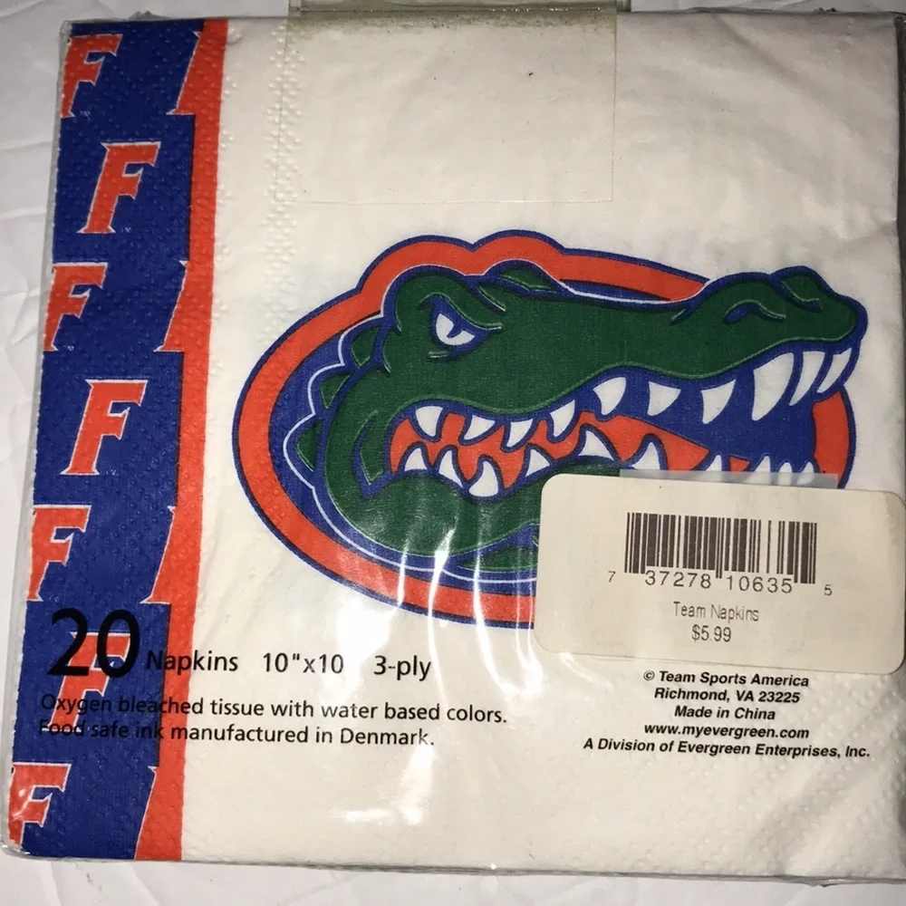 NIP Set/4 Gator Napkins